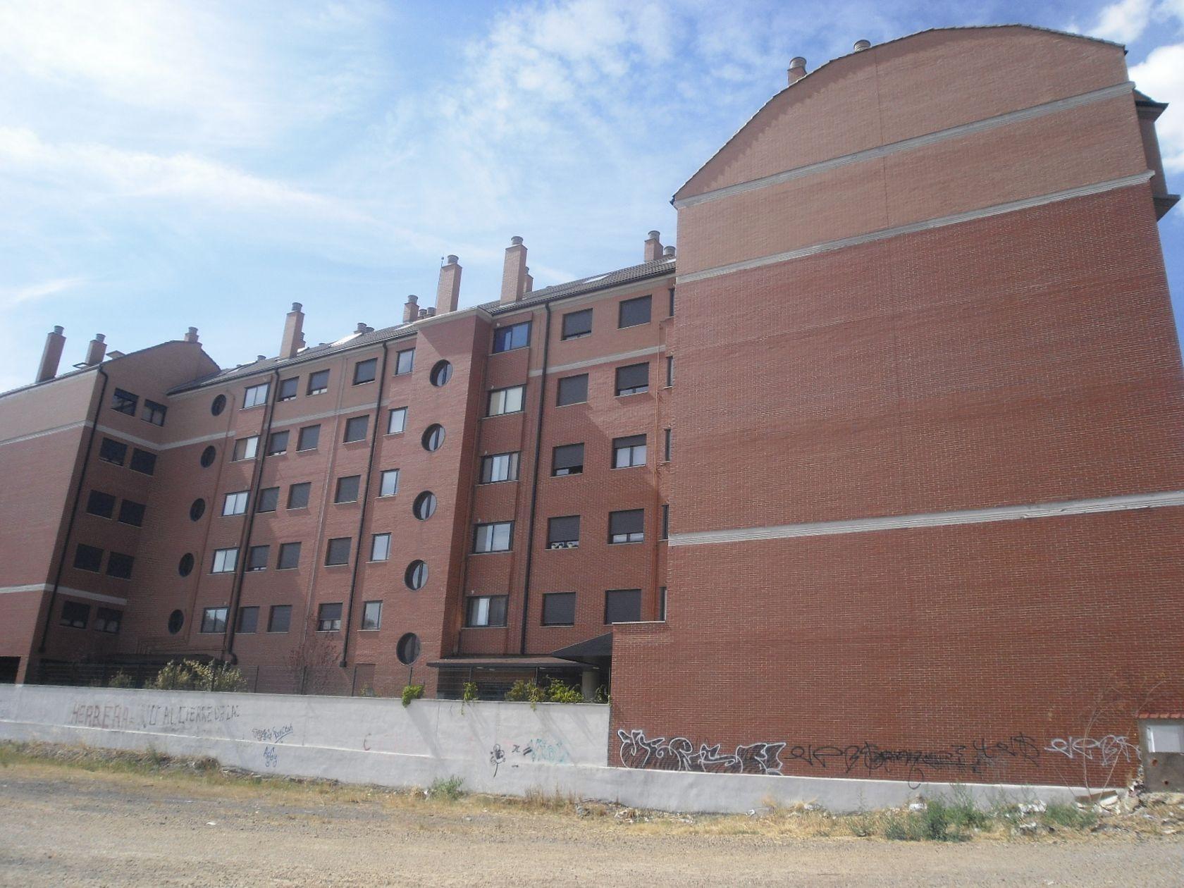 Local commercial dans León, León à vendre Photo de l’immeuble– Image 1 sur 11