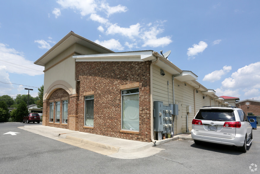 3349 Valley Pike, Winchester, VA à louer - Photo de l’immeuble – Image 2 sur 11