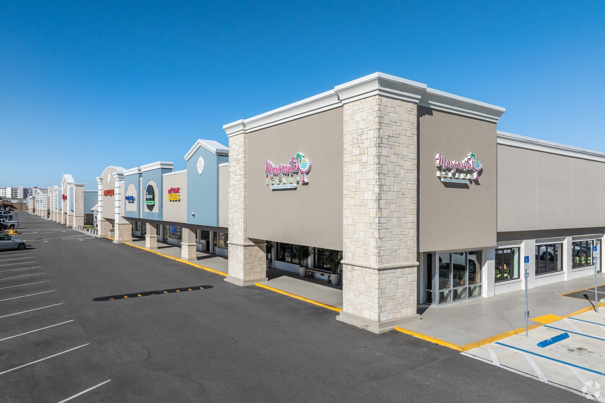 125-247 E Granada Blvd, Ormond Beach, FL à louer Photo de l’immeuble– Image 1 sur 20