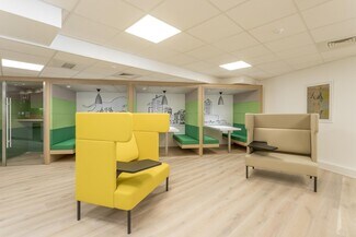 Plus de détails pour 23 Rue Crépet, Lyon - Coworking à louer