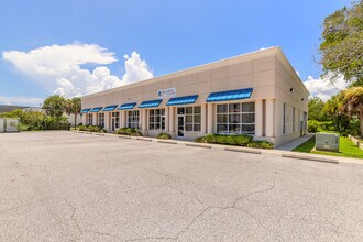 122 S Segrave St, Daytona Beach, FL à louer Photo intérieure– Image 1 sur 11