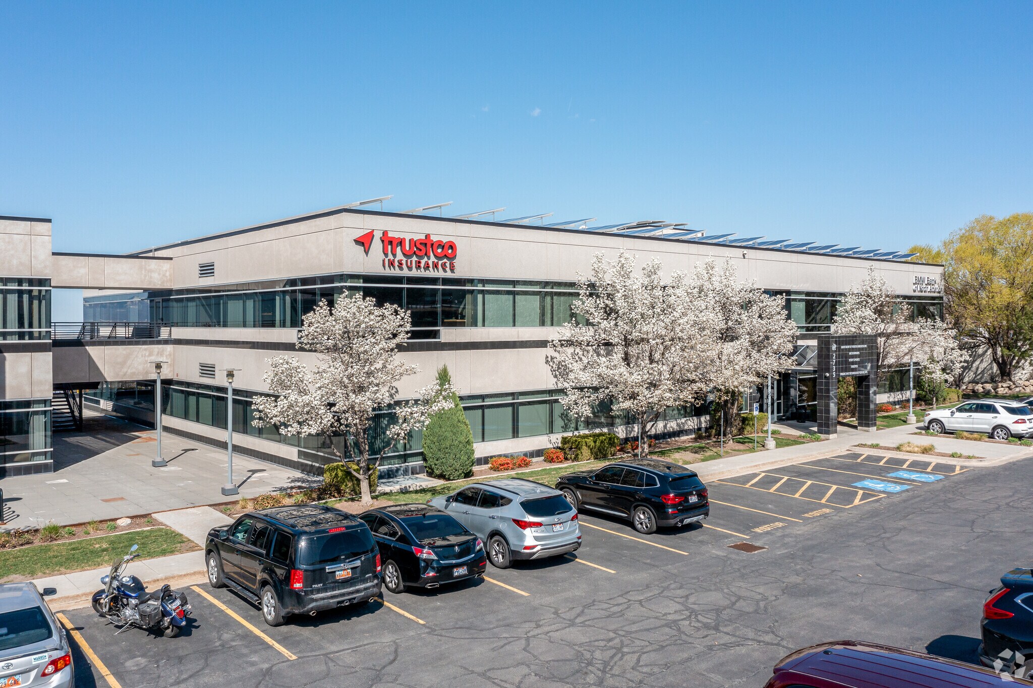 2725-2735 E Parleys Way, Salt Lake City, UT à louer Photo de l’immeuble– Image 1 sur 6