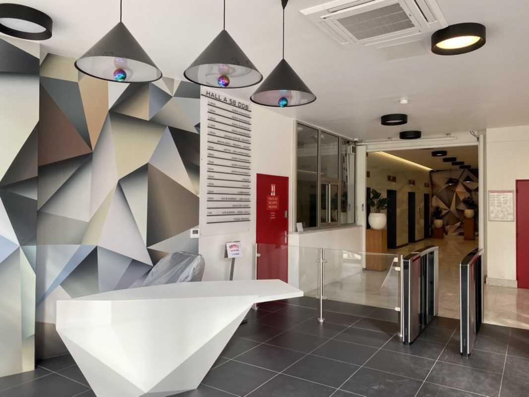 Local d’activités dans Paris à louer Hall d’entrée– Image 1 sur 10