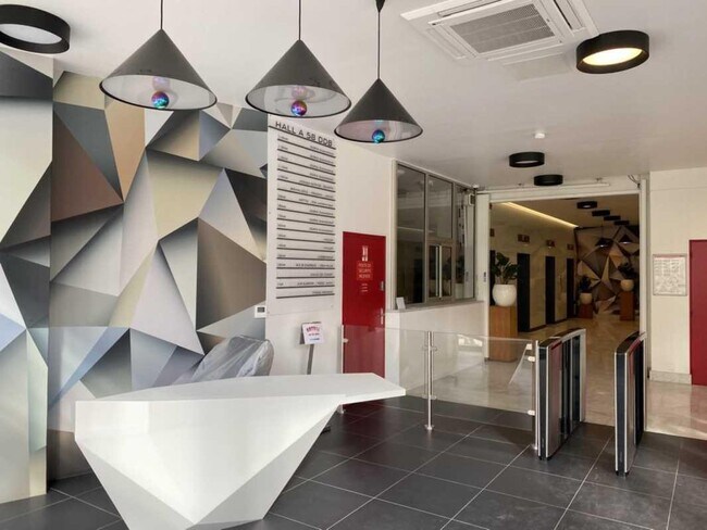 Plus de détails pour Bureau à louer