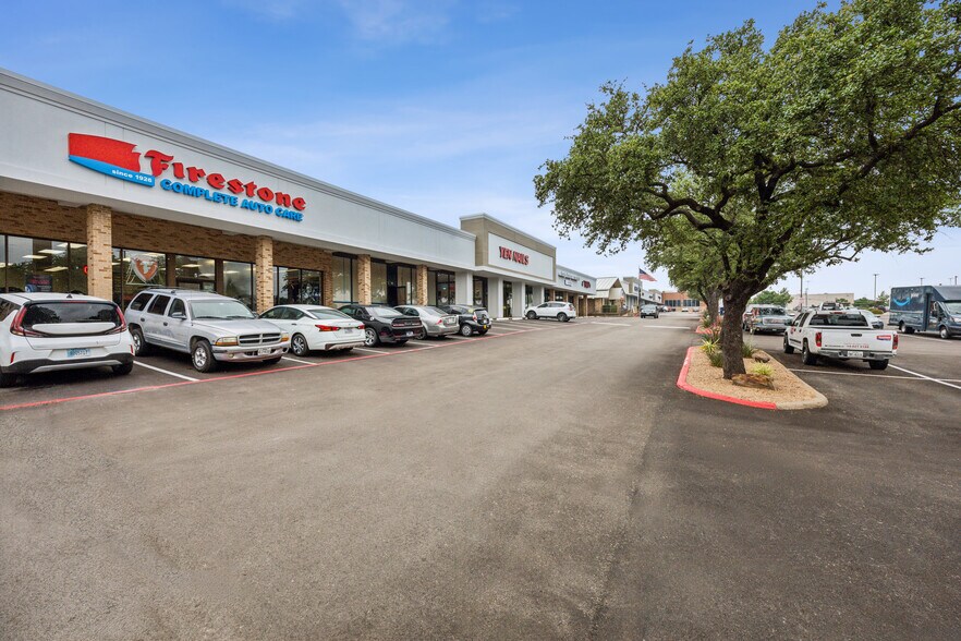 3501 Gus Thomasson Rd, Mesquite, TX à louer - Photo de l’immeuble – Image 2 sur 10