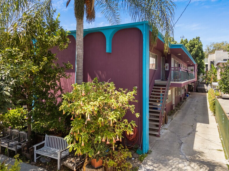 1429 Bates Ave, Los Angeles, CA à vendre - Photo de l’immeuble – Image 1 sur 14