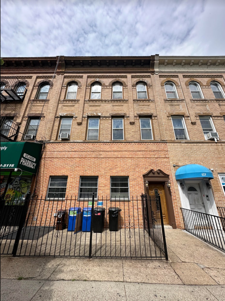 125 Saint Nicholas Ave, Brooklyn, NY à louer Photo principale– Image 1 sur 2