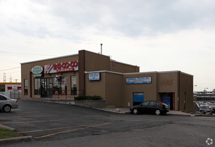 145 Rexdale Blvd, Toronto, ON à vendre - Photo principale – Image 2 sur 2