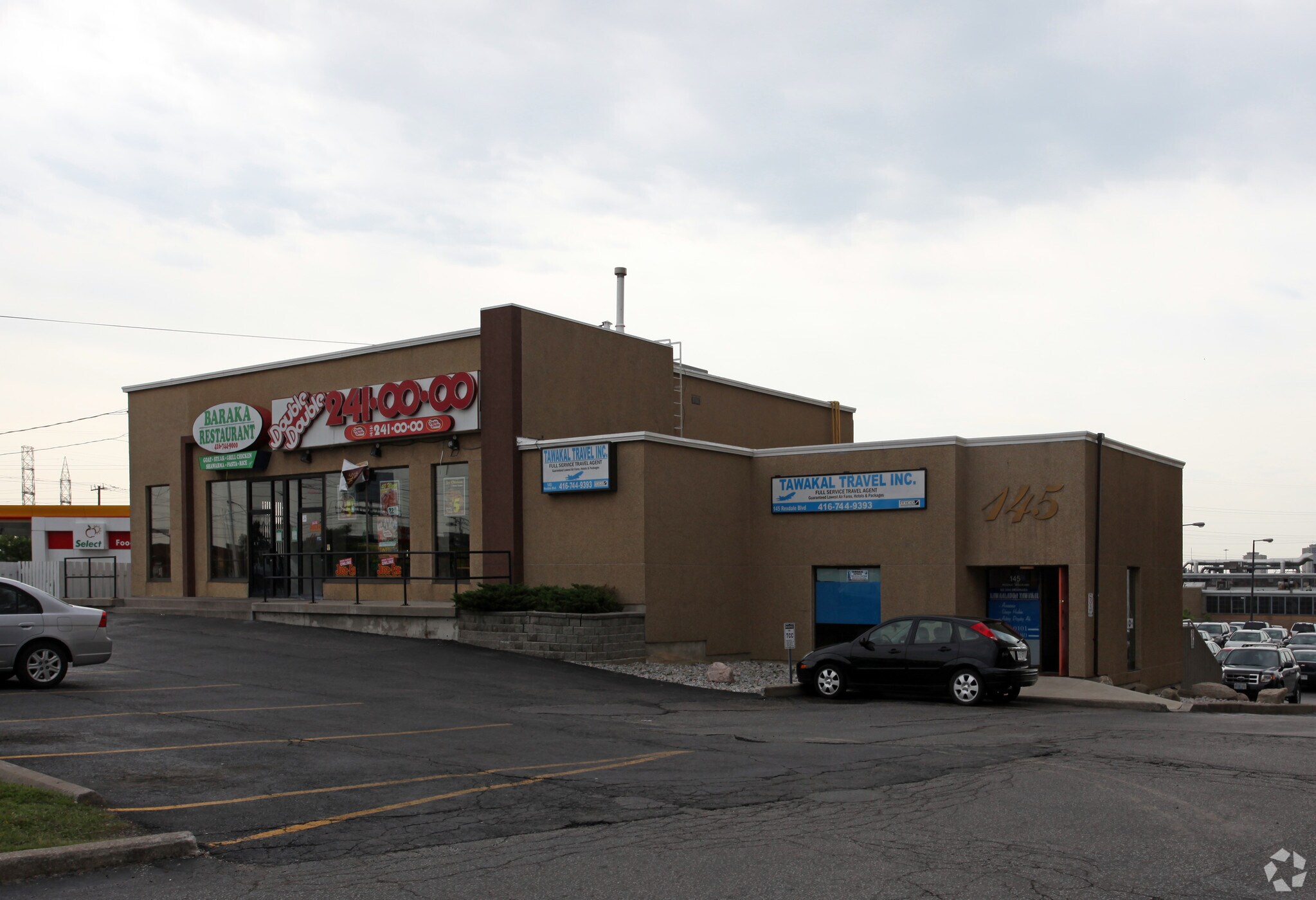 145 & 155 Rexdale Blvd portefeuille de 2 biens à vendre sur LoopNet.fr Photo principale– Image 1 sur 3