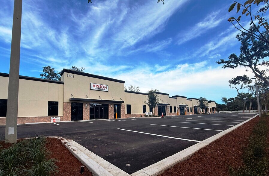 3883 S Nova Rd, Port Orange, FL à vendre - Photo de l’immeuble – Image 2 sur 5