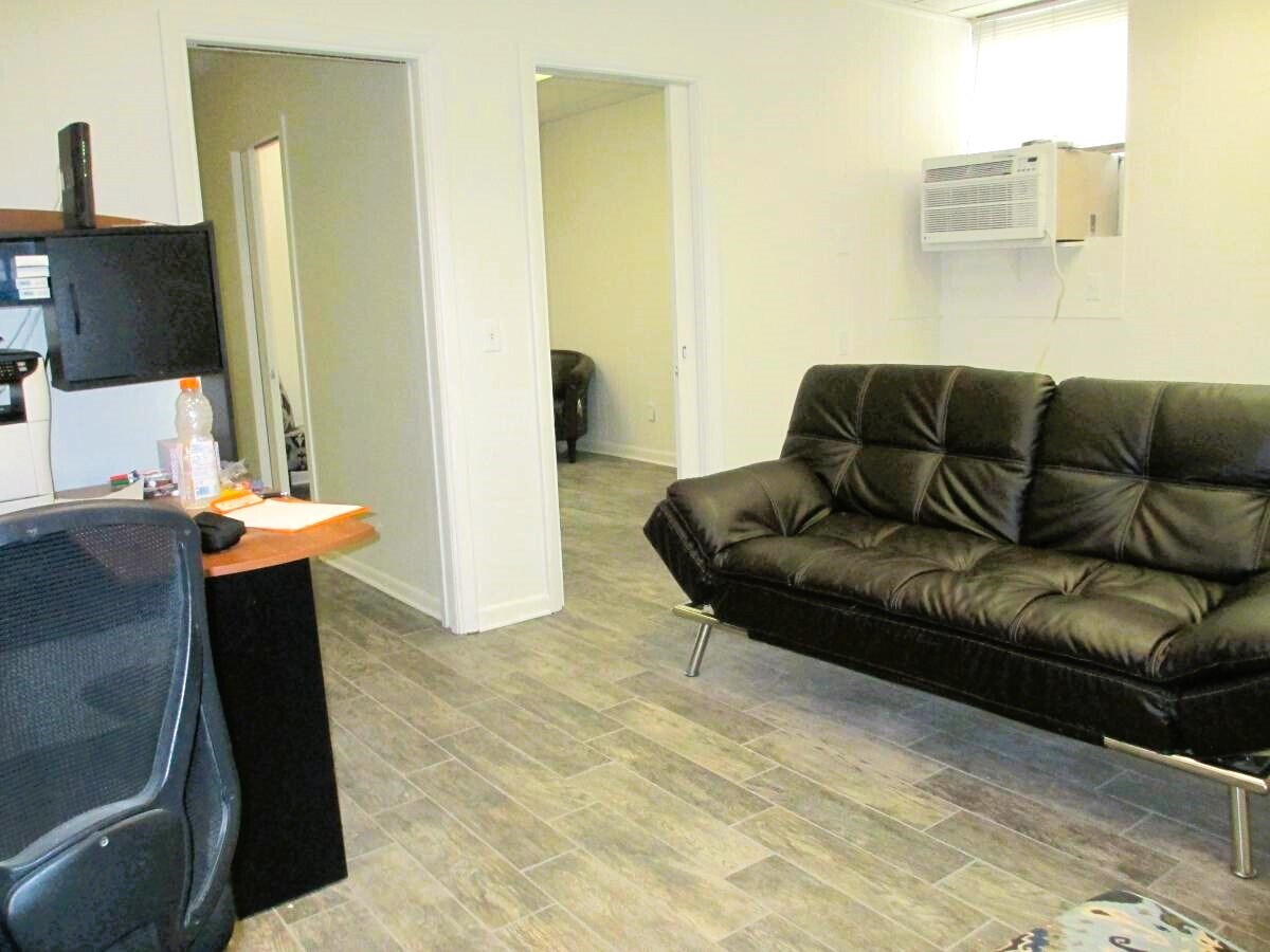 45 E Main St, Freehold, NJ à louer Photo intérieure– Image 1 sur 4