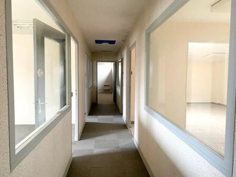 Bureau dans Plaisir à louer - Photo intérieure – Image 1 sur 5