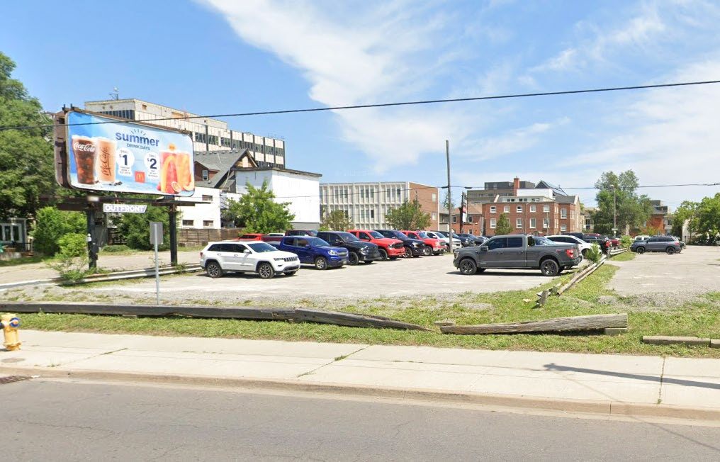 48 Ontario St, St Catharines, ON à vendre Photo principale– Image 1 sur 8