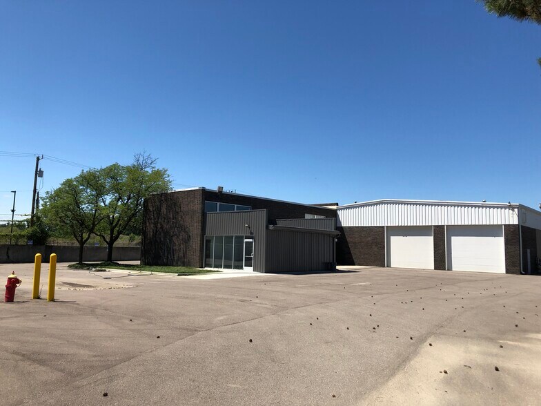 21375 Telegraph Rd, Southfield, MI à vendre - Photo de l’immeuble – Image 1 sur 13