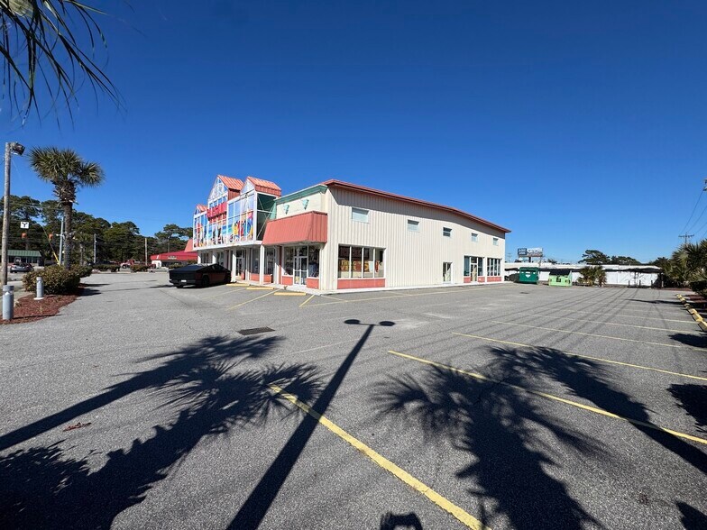 1639 Us-17 Hwy S, North Myrtle Beach, SC à louer - Photo de l’immeuble – Image 2 sur 3