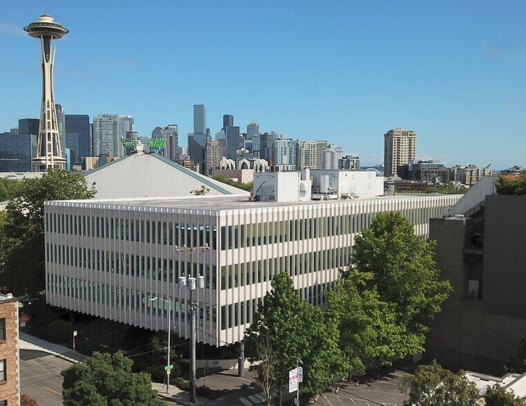 415 1st Ave N, Seattle, WA à louer - Photo de l’immeuble – Image 1 sur 8