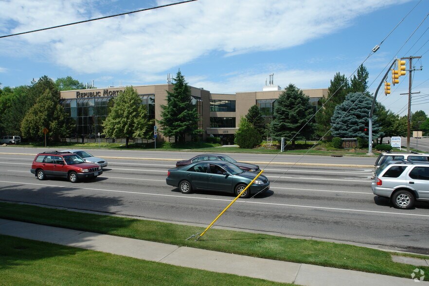 4516 S 700 E, Salt Lake City, UT à louer - Photo de l’immeuble – Image 3 sur 13