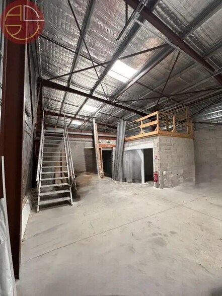 Industriel/Logistique dans Tournefeuille à louer - Photo de l’immeuble – Image 2 sur 11