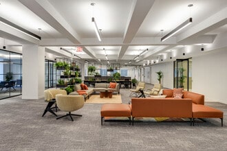 437 Madison Ave, New York, NY à louer Photo intérieure– Image 2 sur 12