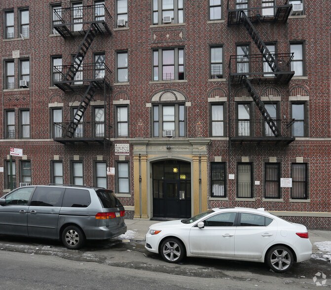 1075 Rutland Rd, Brooklyn, NY à louer - Photo de l’immeuble – Image 3 sur 5