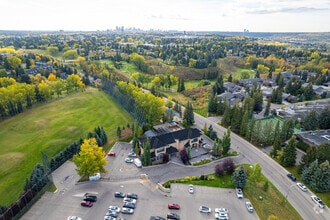 1700 Varsity Estates Dr NW, Calgary, AB - VUE AÉRIENNE  vue de carte - Image1
