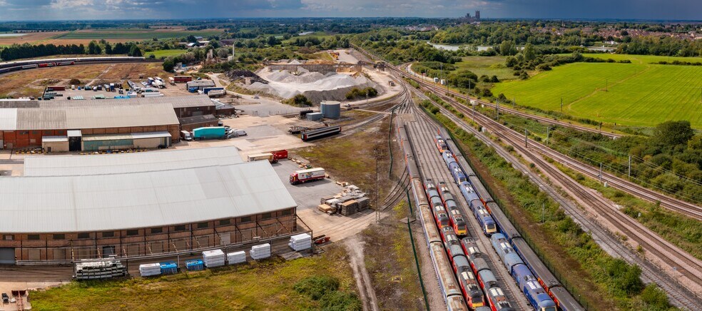 Road and Rail Distribution Centre, Queen Adelaide Way, Ely à louer - Aérien – Image 2 sur 5