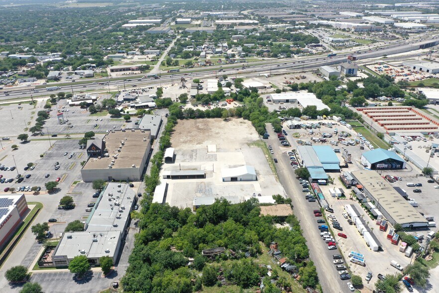 1605 Century St, Pflugerville, TX à louer - Photo de l’immeuble – Image 3 sur 14