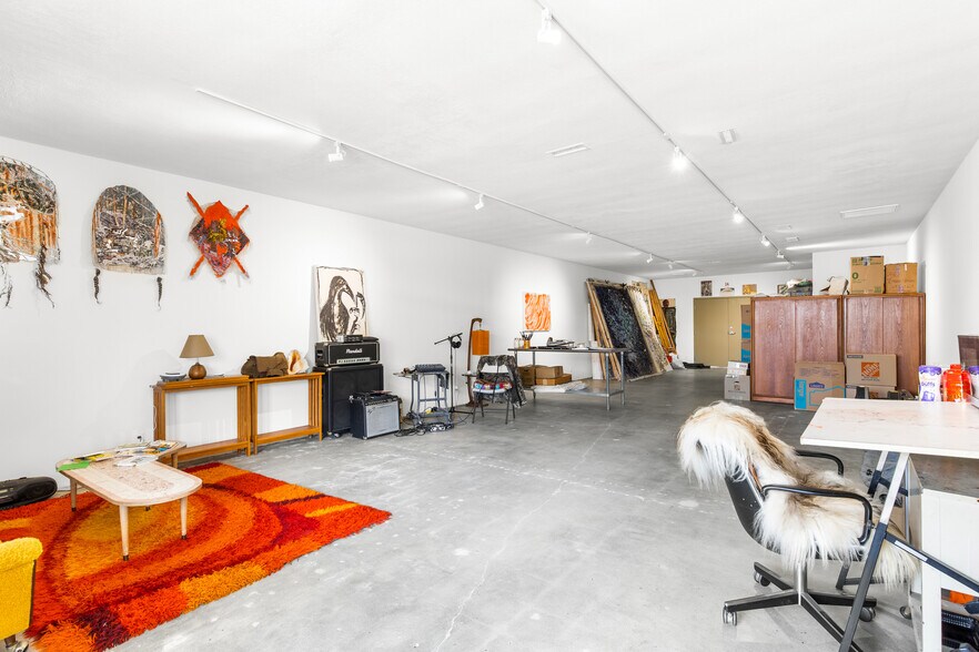 623-625 W 9th St, San Pedro, CA à louer - Photo intérieure – Image 2 sur 6