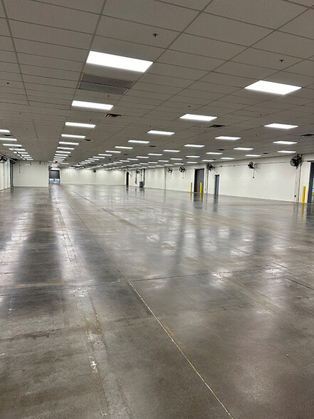 6601 Midland Industrial Dr, Shelbyville, KY à louer - Photo de l’immeuble – Image 2 sur 18