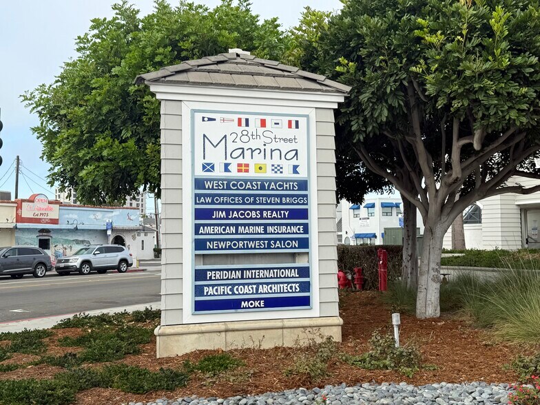 2600-2700 Newport Blvd, Newport Beach, CA à louer - Photo de l’immeuble – Image 3 sur 13
