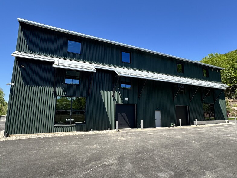 239-241 Ethan Allen Hwy, Ridgefield, CT à louer - Photo de l’immeuble – Image 3 sur 5