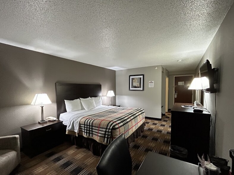 3 Gateway Square Dr, Monroe City, MO à vendre - Photo intérieure – Image 2 sur 6