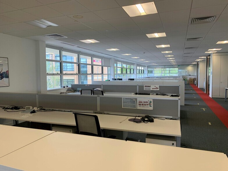 Cain Rd, Bracknell à louer - Photo de l’immeuble – Image 2 sur 13