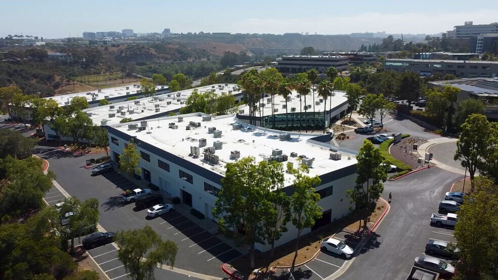 6185 Cornerstone Ct E, San Diego, CA à louer - Vidéo sur l’annonce professionnelle – Image 2 sur 25