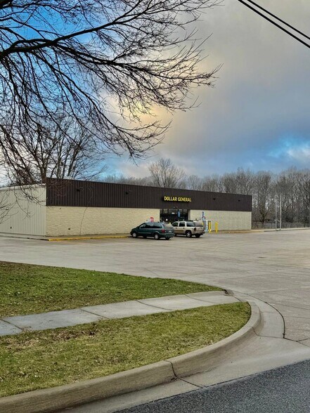 18043 State St, Vandalia, MI à vendre - Photo de l’immeuble – Image 1 sur 13