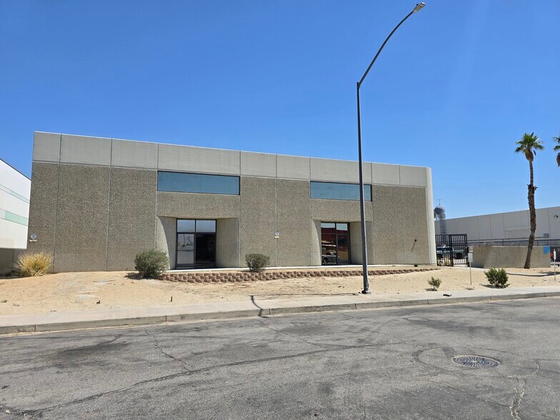 31248 Dunham Way, Thousand Palms, CA à vendre - Photo de l’immeuble – Image 1 sur 30