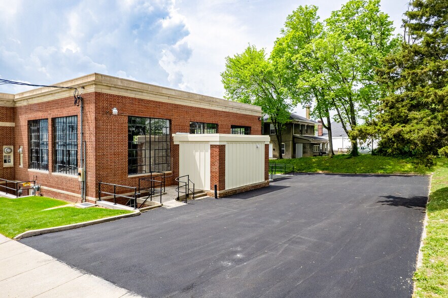 701 W Main St, Shelbyville, KY à louer - Photo de l’immeuble – Image 2 sur 20