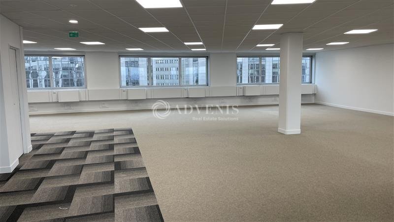 Bureau dans Noisy-le-Grand à louer - Photo de l’immeuble – Image 1 sur 10