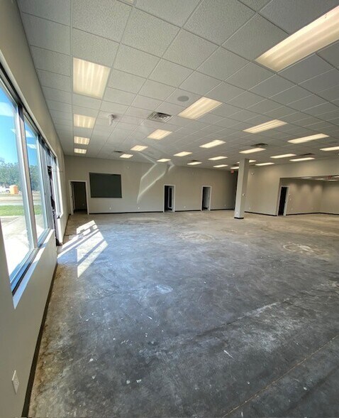 315 N Sam Houston Pky E, Houston, TX à louer - Photo intérieure – Image 3 sur 7