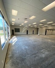 315 N Sam Houston Pky E, Houston, TX à vendre Photo intérieure– Image 1 sur 5