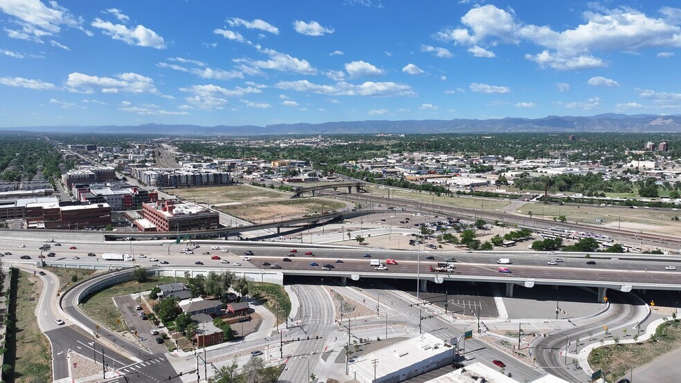 723 & 725 S Broadway portefeuille de 2 biens à vendre sur LoopNet.fr - Vidéo sur l’annonce professionnelle – Image 2 sur 12