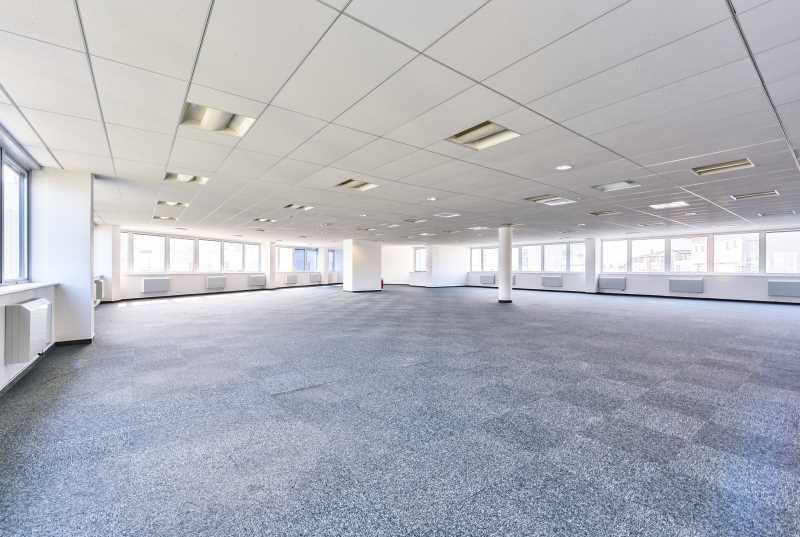 1 Avenue De Westphalie, Montigny-le-Bretonneux à louer Photo de l’immeuble– Image 1 sur 2