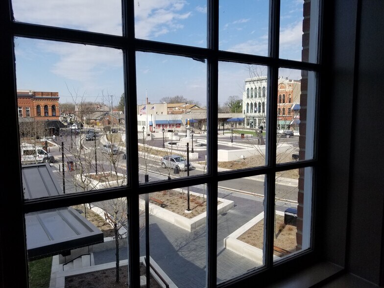 49 Public Sq, Shelbyville, IN à vendre - Photo de l’immeuble – Image 3 sur 62