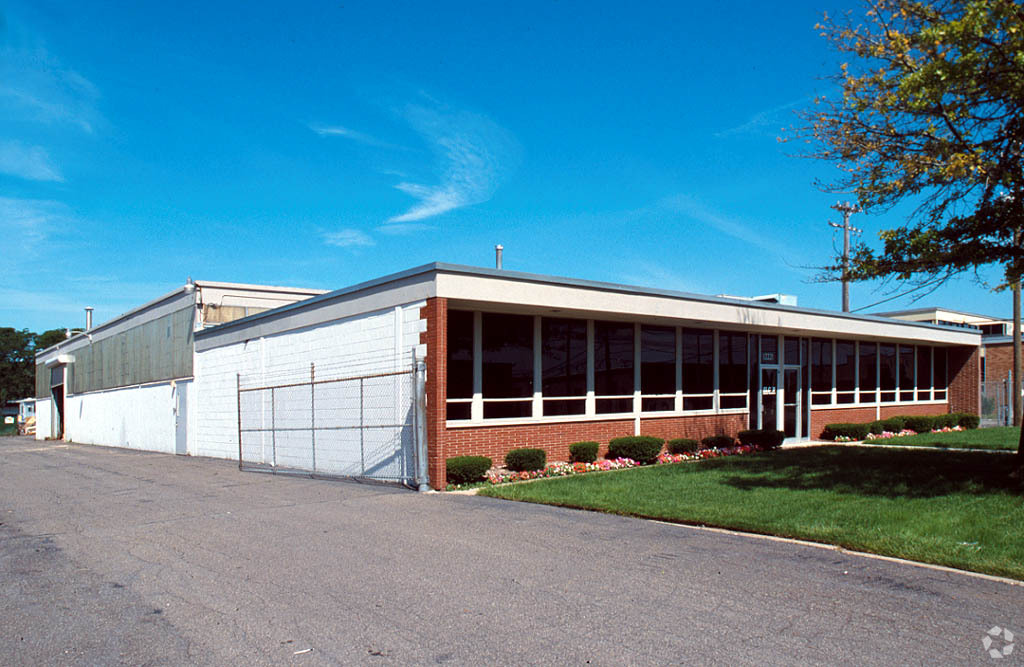 12221 Dixie, Redford, MI à vendre Photo de l’immeuble– Image 1 sur 4