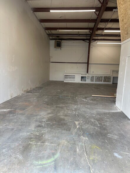 1420 NE 1st St, Bend, OR à louer - Photo de l’immeuble – Image 3 sur 9