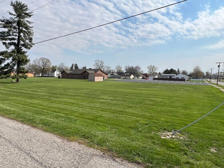 223 Main St, Elwood, IN à vendre - Photo de l’immeuble – Image 3 sur 18