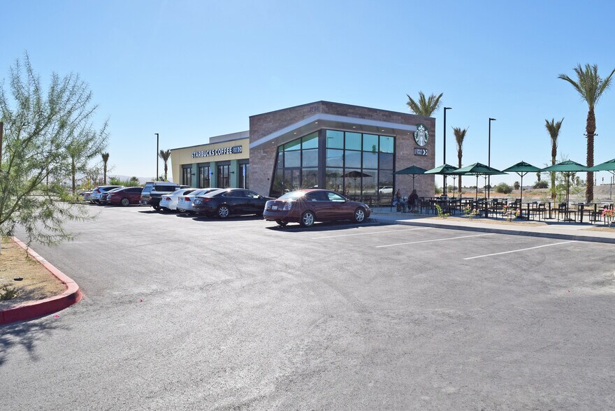 82491 Avenue 42, Indio, CA à louer - Photo de l’immeuble – Image 3 sur 10