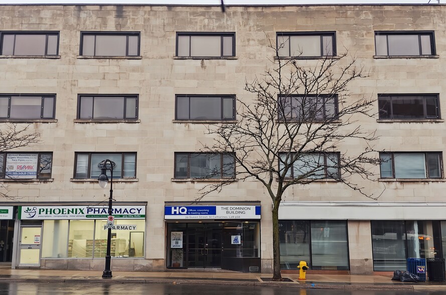 39 Queen St, St Catharines, ON à louer - Photo de l’immeuble – Image 3 sur 13