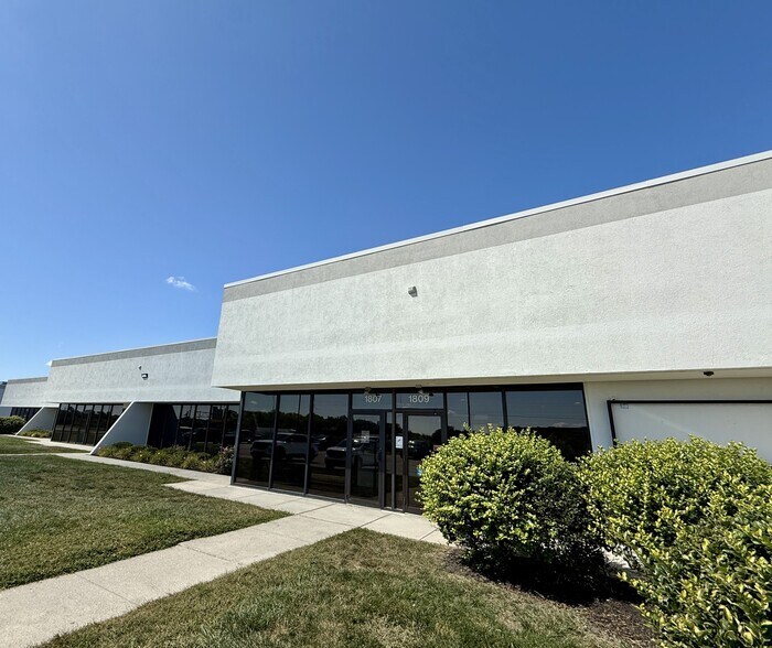 1801-1827 O'Brien Dr, Columbus, OH à louer - Photo principale – Image 1 sur 8