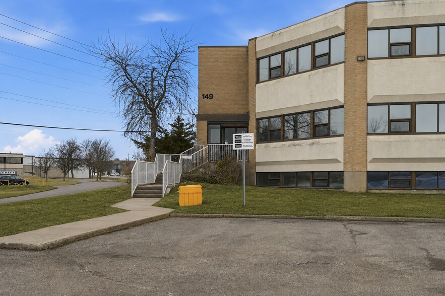149 N Murray St, Quinte West, ON à vendre - Photo de l’immeuble – Image 2 sur 27
